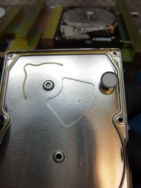 Samsung m9t st2000lm003 uszkodzona pokrywa obudowa dysku